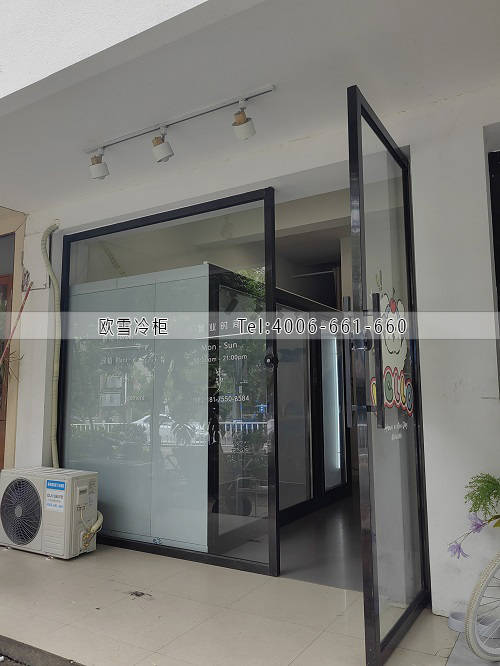 玻璃花房.jpg 玻璃花房.jpg